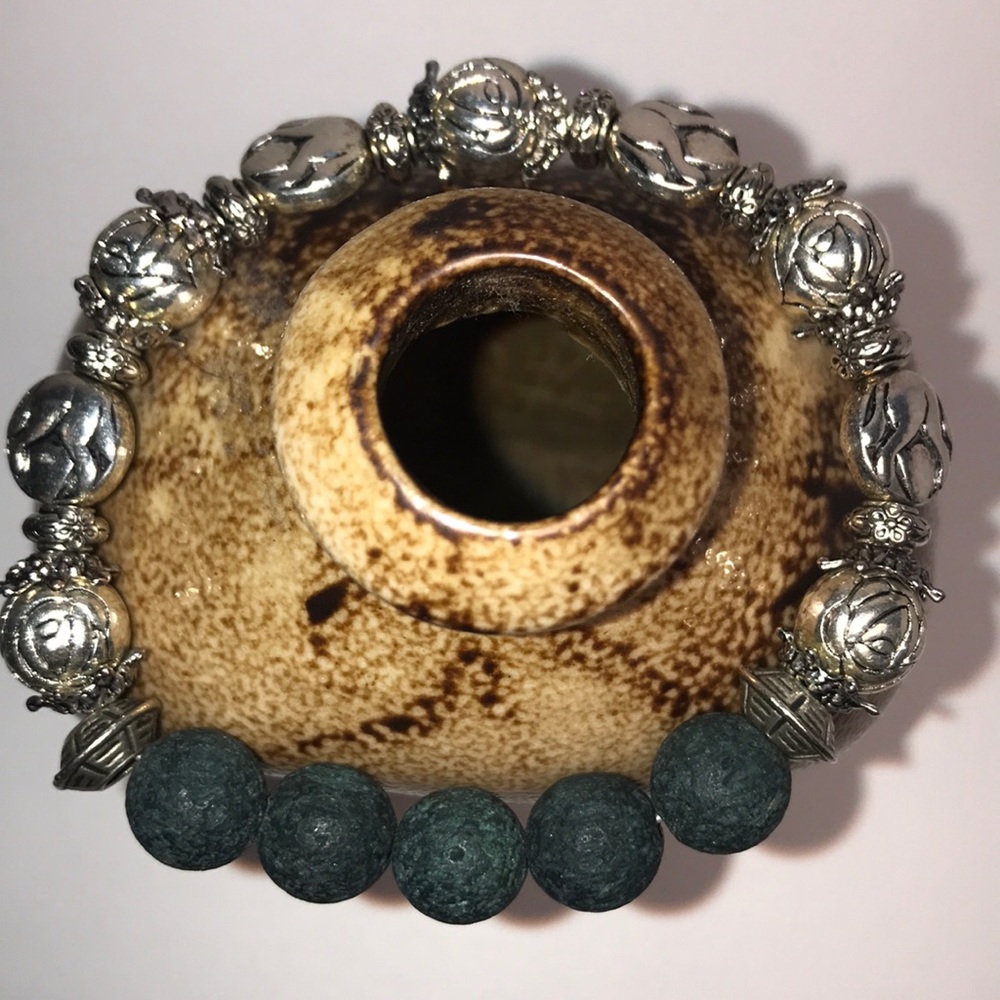 Essential Oil Diffuser Bracelet - Picture 7 of 7